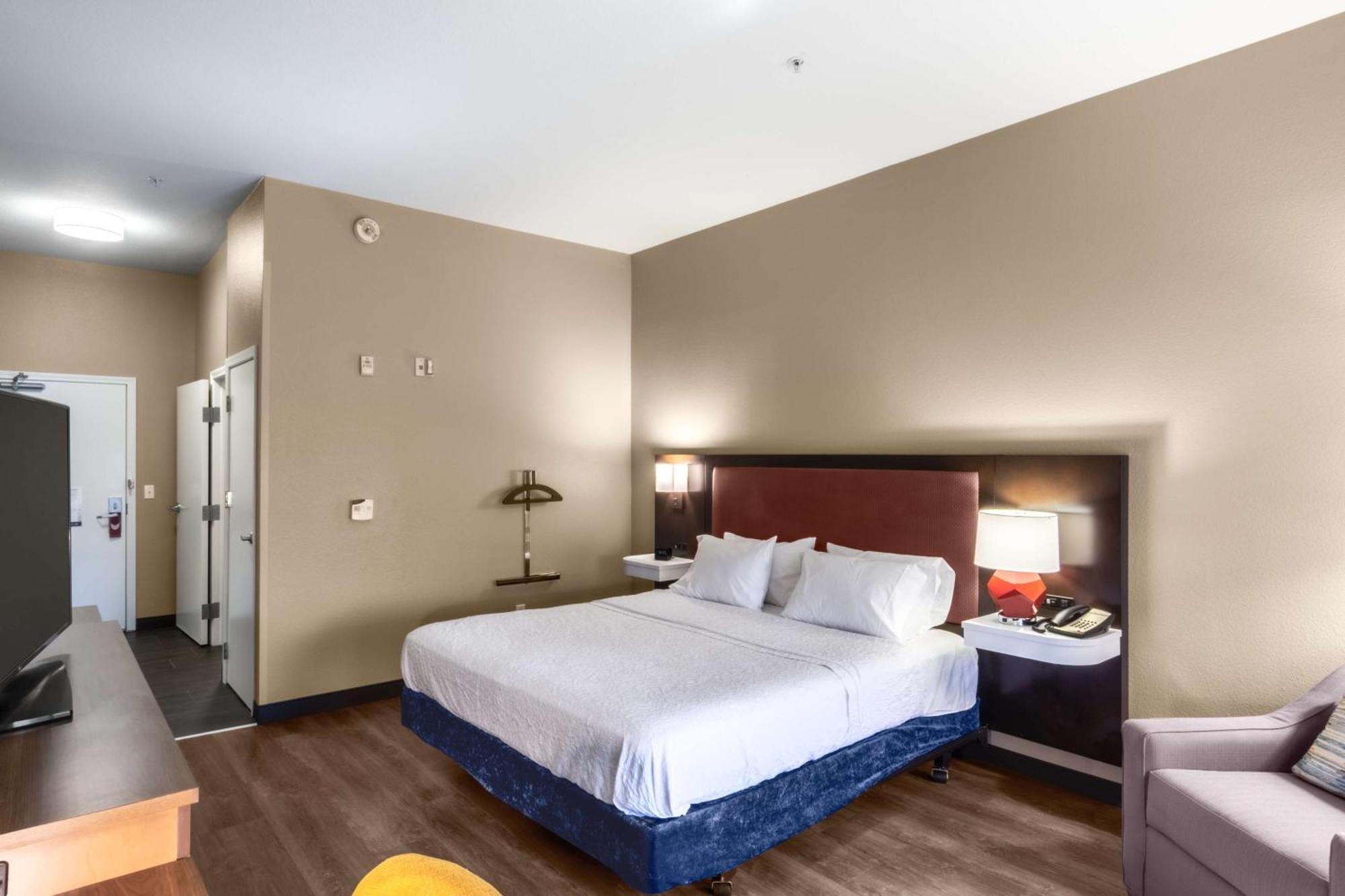 Hampton Inn Laramie Exterior photo