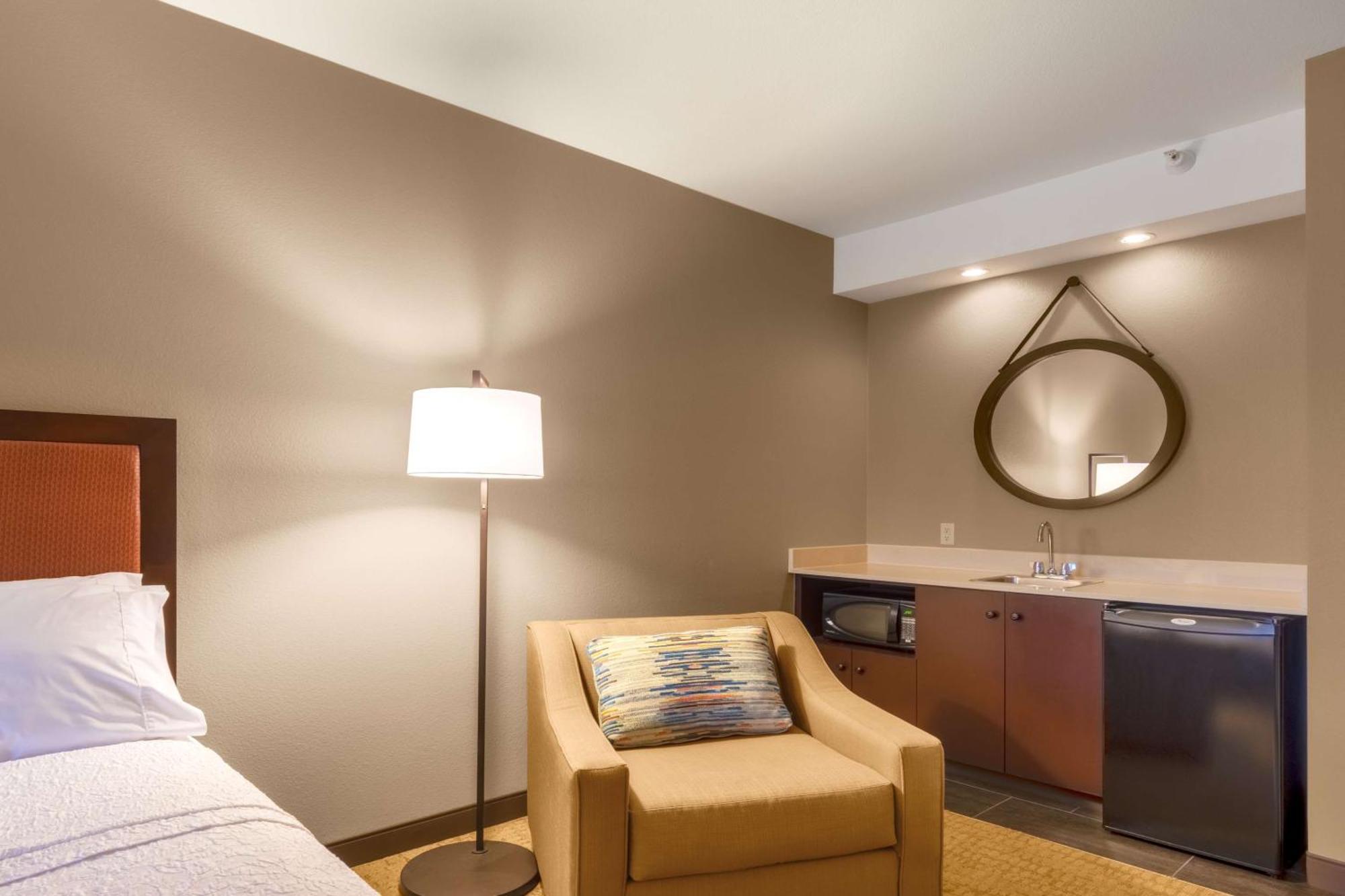 Hampton Inn Laramie Exterior photo