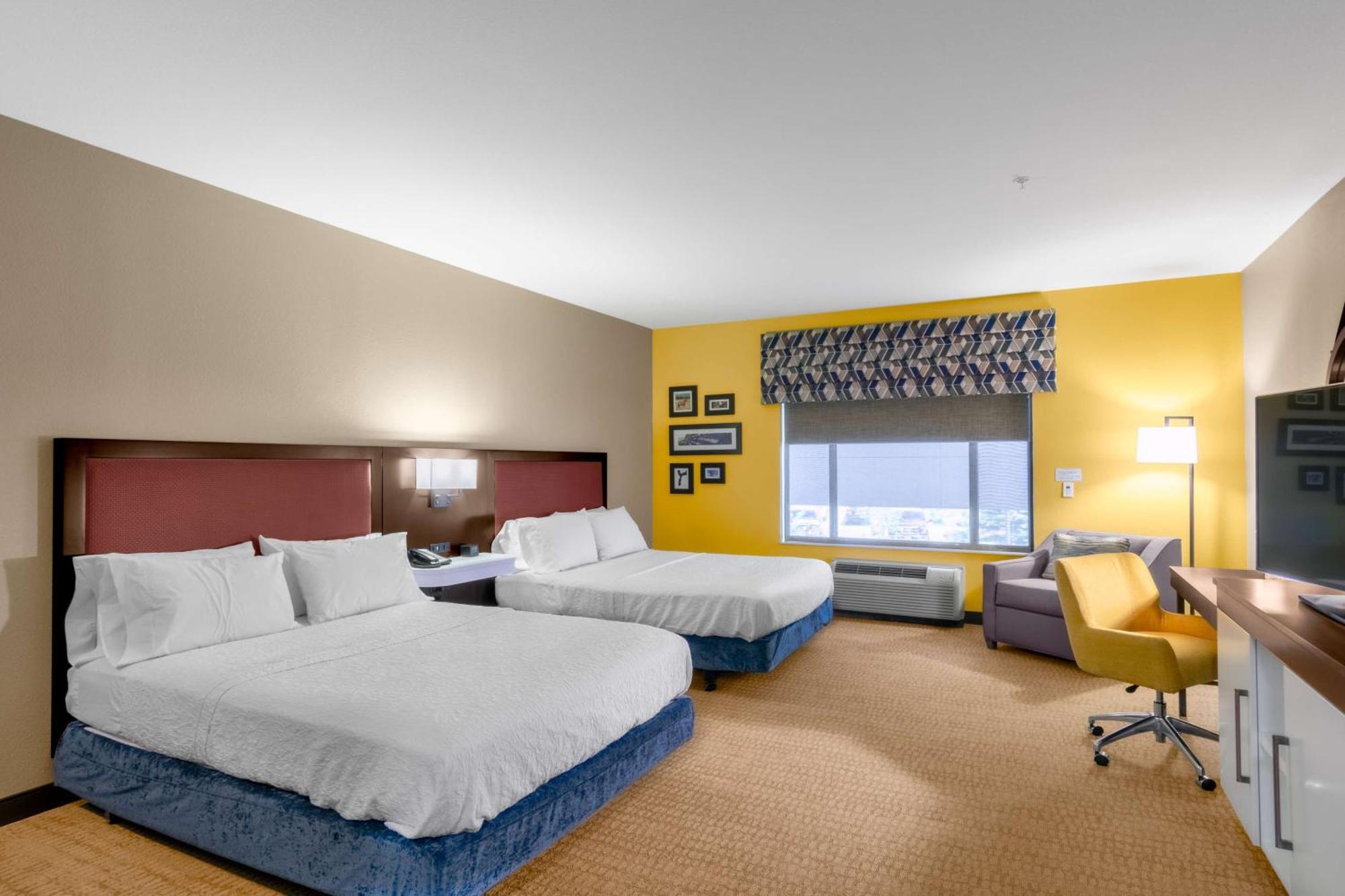 Hampton Inn Laramie Exterior photo
