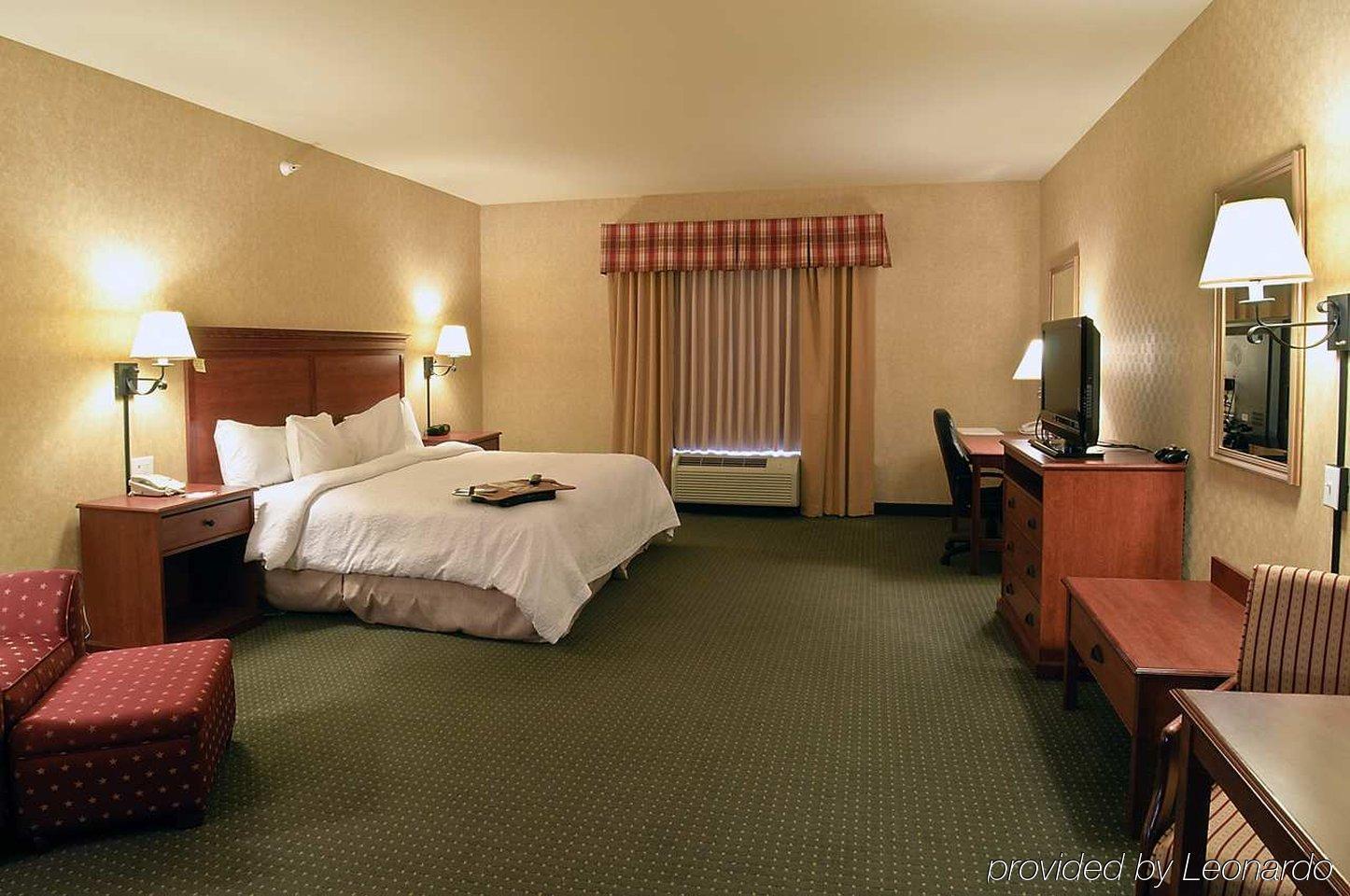 Hampton Inn Laramie Exterior photo